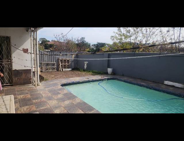 3 BEDROOM HOUSE FOR SALE IN CLAIRE ESTATE